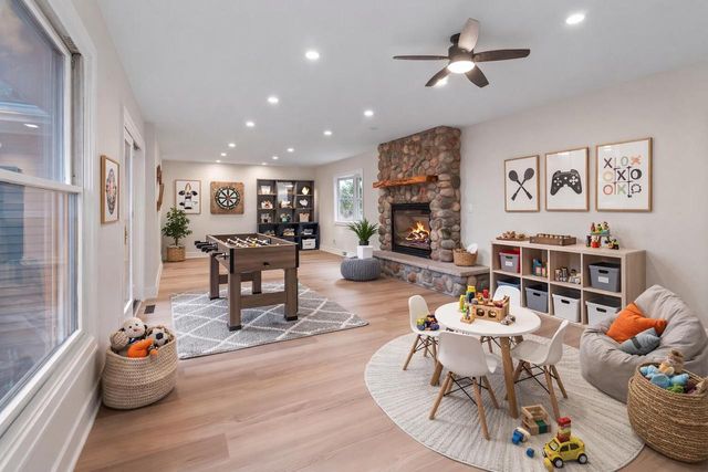 N56W36792 Cherokee ROAD, Oconomowoc, WI 53066