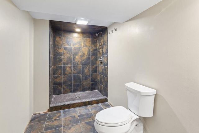 N56W36792 Cherokee ROAD, Oconomowoc, WI 53066