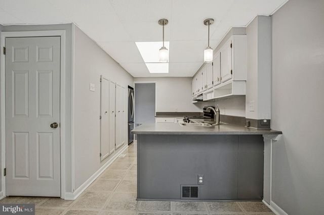 6721 PINE DR, Columbia, MD 21046