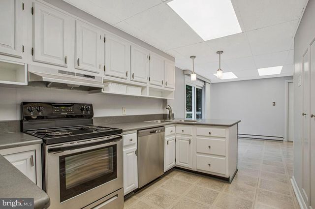 6721 PINE DR, Columbia, MD 21046