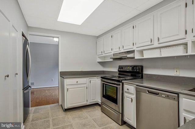 6721 PINE DR, Columbia, MD 21046