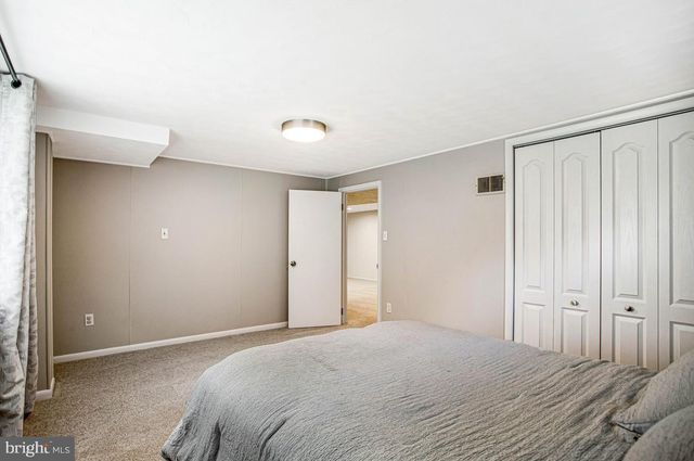 6721 PINE DR, Columbia, MD 21046