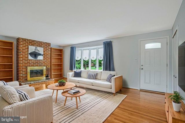 6721 PINE DR, Columbia, MD 21046