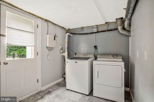 6721 PINE DR, Columbia, MD 21046