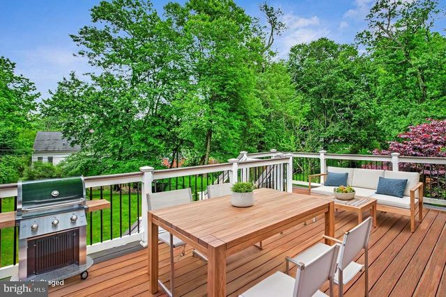 6721 PINE DR, Columbia, MD 21046