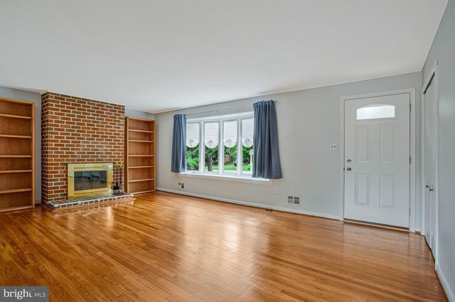 6721 PINE DR, Columbia, MD 21046