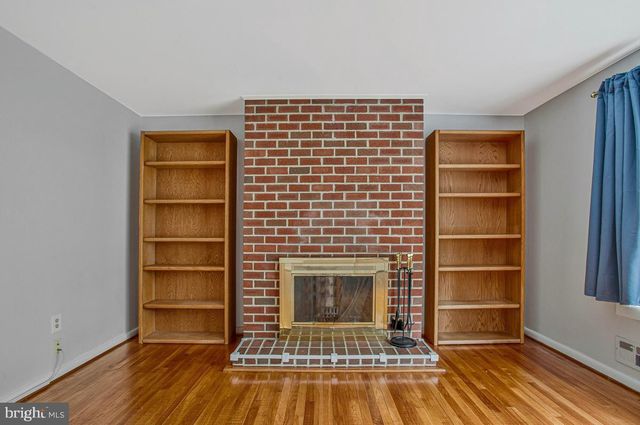 6721 PINE DR, Columbia, MD 21046