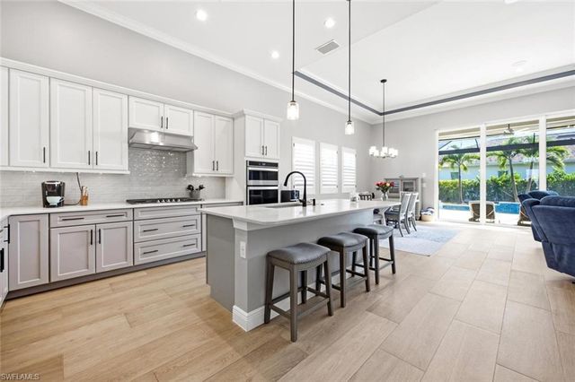 8986 Redonda DR, Naples, FL 34114