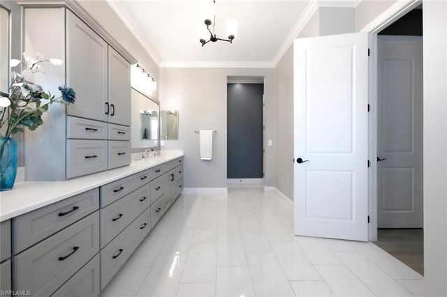 8986 Redonda DR, Naples, FL 34114