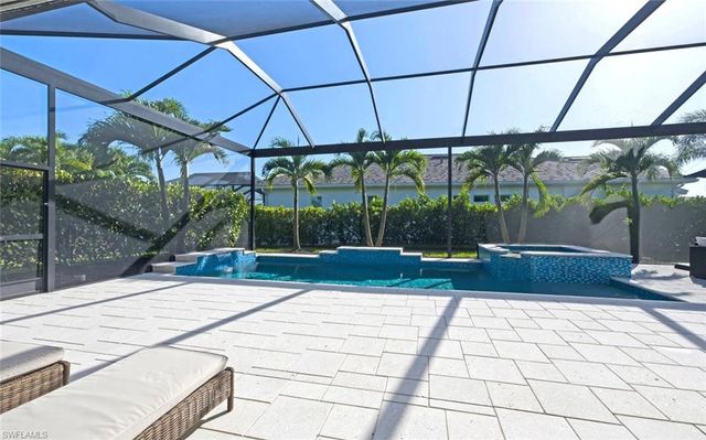 8986 Redonda DR, Naples, FL 34114