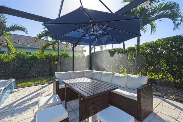 8986 Redonda DR, Naples, FL 34114