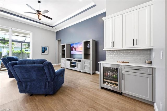 8986 Redonda DR, Naples, FL 34114