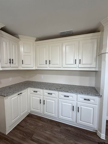 1404 N FM 3053, Overton, TX 75684