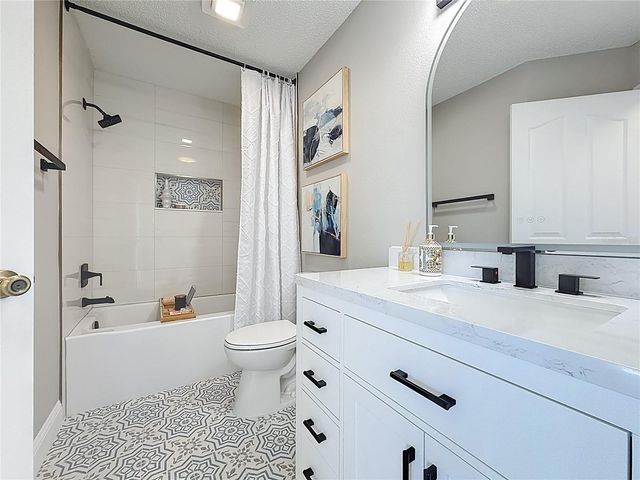 2622 CARIBE DR, The Villages, FL 32162