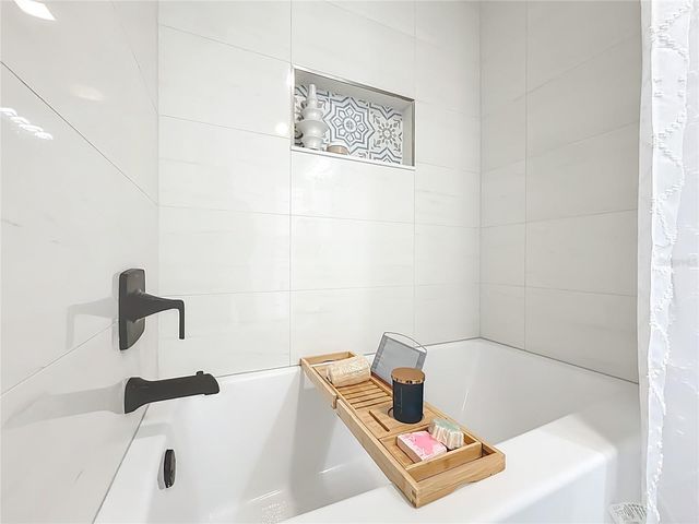 2622 CARIBE DR, The Villages, FL 32162