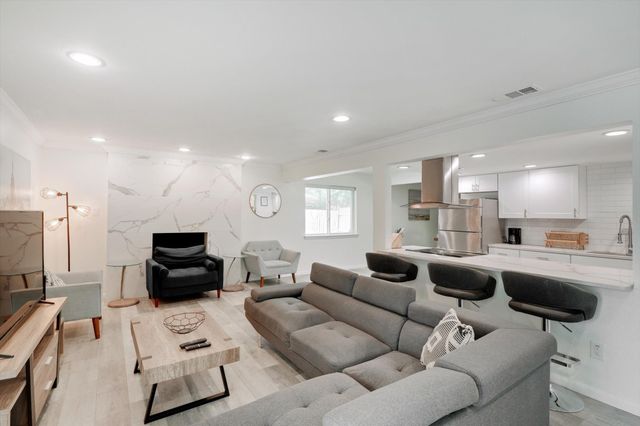 742 Austrian Road, Grand Prairie, TX 75050