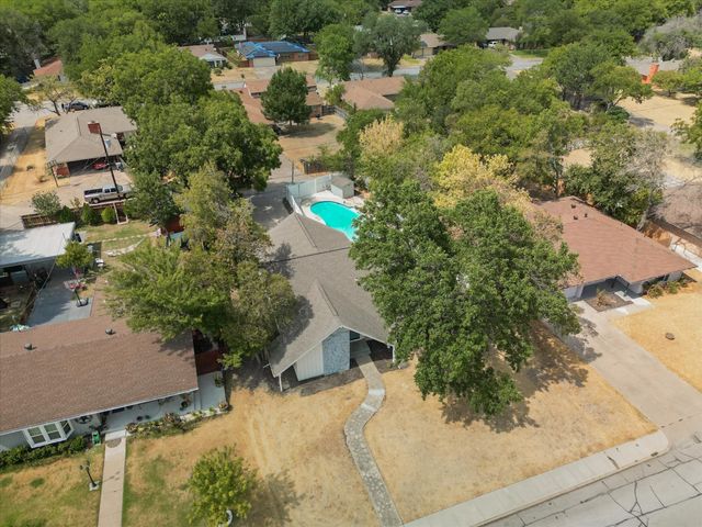 742 Austrian Road, Grand Prairie, TX 75050
