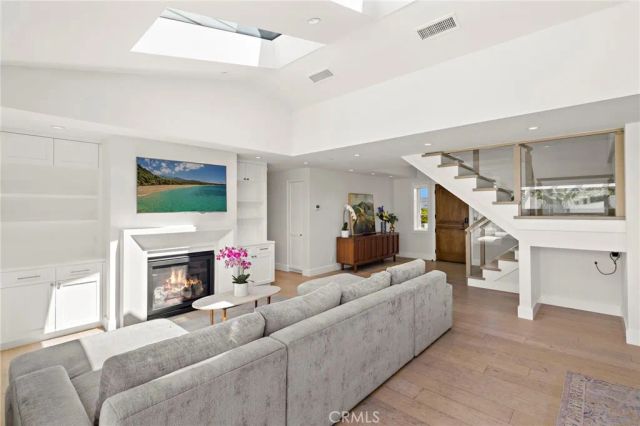 3203 Tyrol Drive, Laguna Beach, CA 92651
