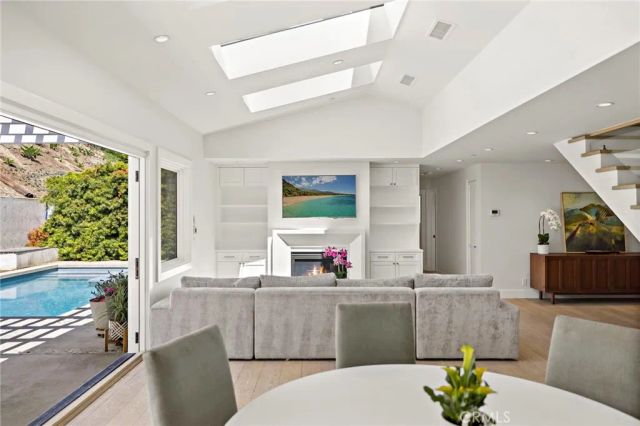 3203 Tyrol Drive, Laguna Beach, CA 92651