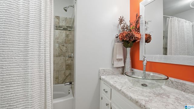 940 THOMAS DRIVE, Birmingham, AL 35215