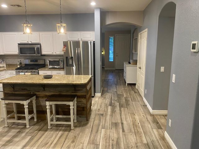9237 W Irma Lane, Peoria, AZ 85382