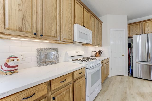 515 Deer Hollow Drive, Sugar Land, TX 77479