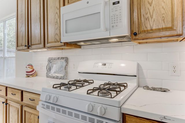 515 Deer Hollow Drive, Sugar Land, TX 77479