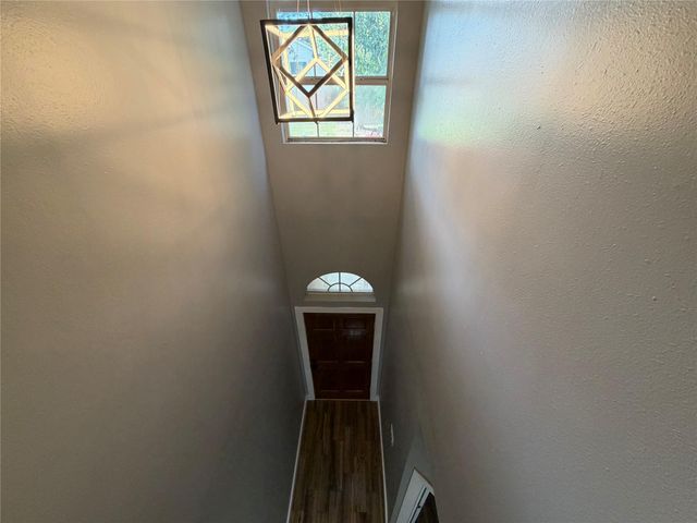 4707 Cashel Circle C, Houston, TX 77069
