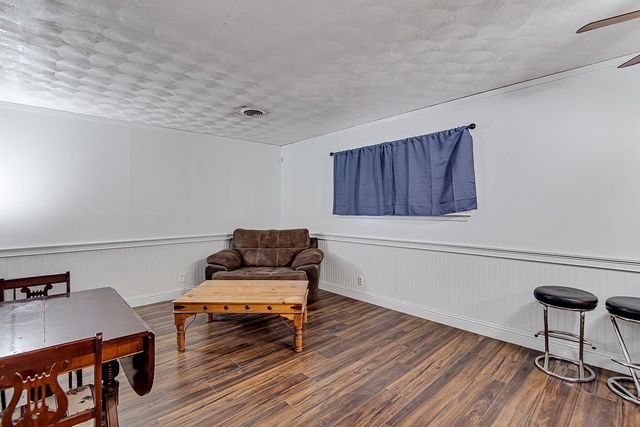 304 Sundown Court, Burleson, TX 76028