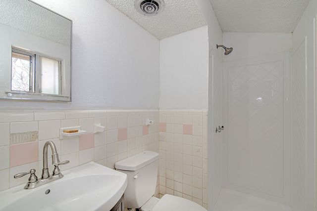 304 Sundown Court, Burleson, TX 76028