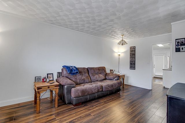 304 Sundown Court, Burleson, TX 76028