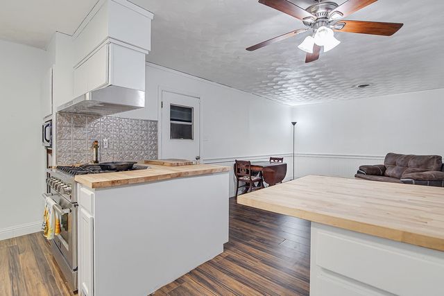 304 Sundown Court, Burleson, TX 76028