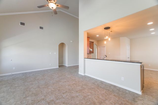 139 S Rocky Point Cir, The Woodlands, TX 77389