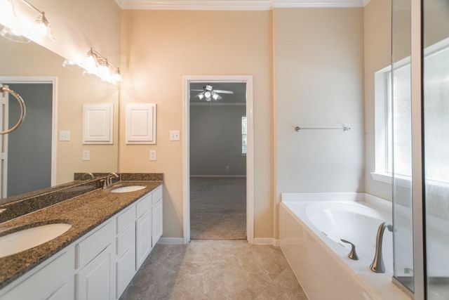 139 S Rocky Point Cir, The Woodlands, TX 77389