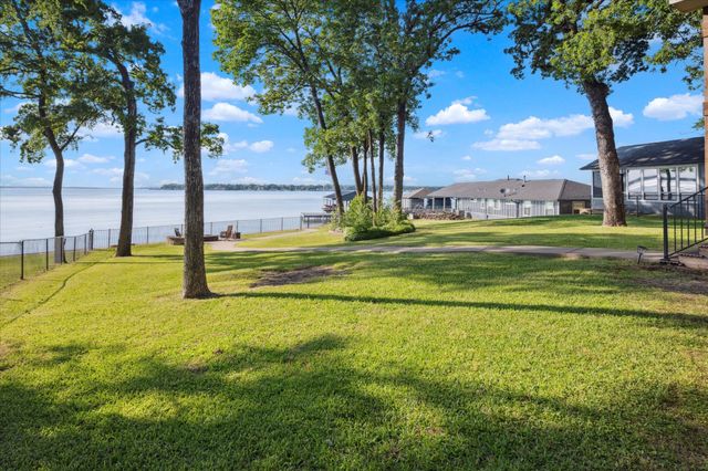 278 Shady Shores Drive, Mabank, TX 75156