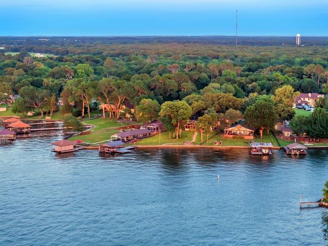 278 Shady Shores Drive, Mabank, TX 75156