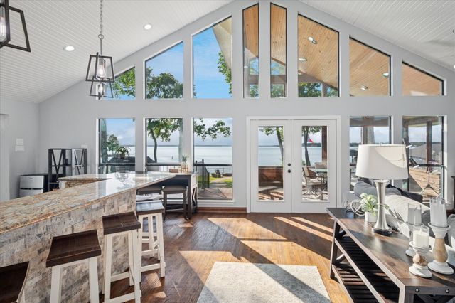 278 Shady Shores Drive, Mabank, TX 75156