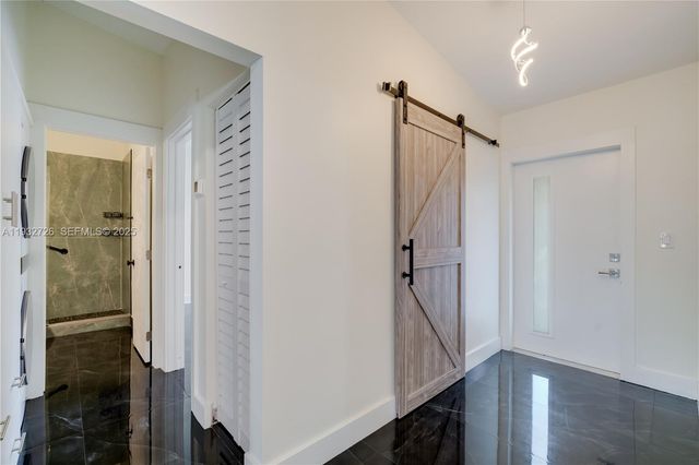 14805 SW 74th Ln, Miami, FL 33193