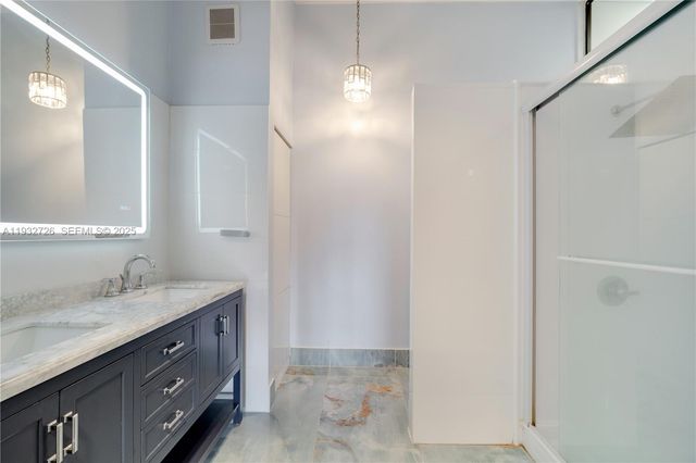 14805 SW 74th Ln, Miami, FL 33193