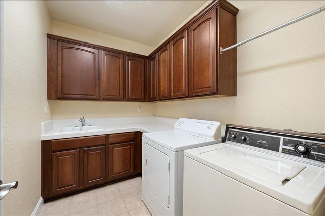 8704 Tapaderas Loop, Roseville, CA 95747