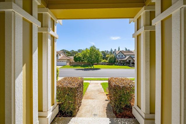 8704 Tapaderas Loop, Roseville, CA 95747