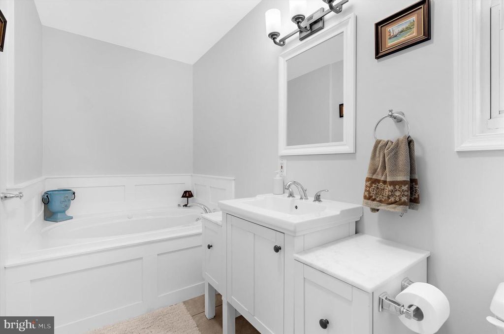 Image 28 of property listing at 3913 6TH ST, North Beach, MD 20714