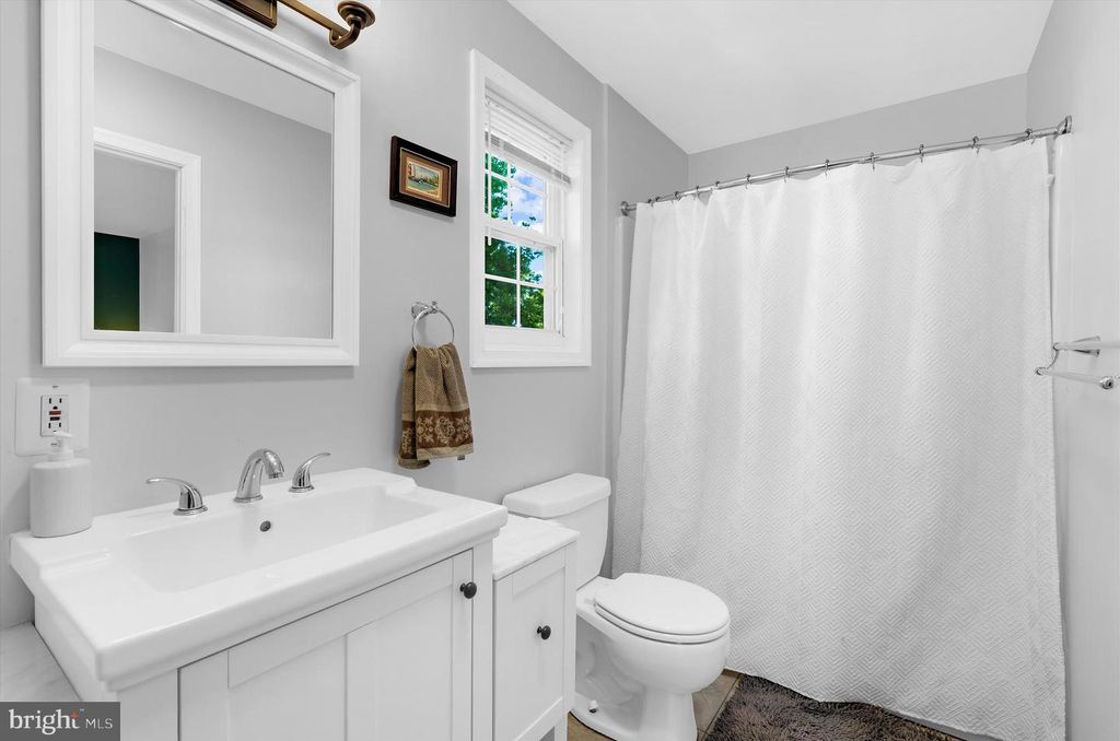 Image 29 of property listing at 3913 6TH ST, North Beach, MD 20714