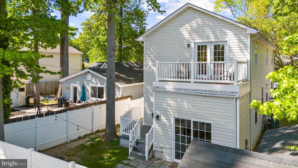 Image 36 of property listing at 3913 6TH ST, North Beach, MD 20714