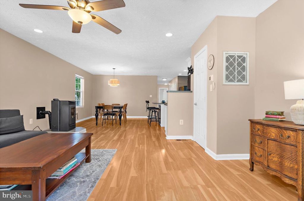 Image 9 of property listing at 3913 6TH ST, North Beach, MD 20714