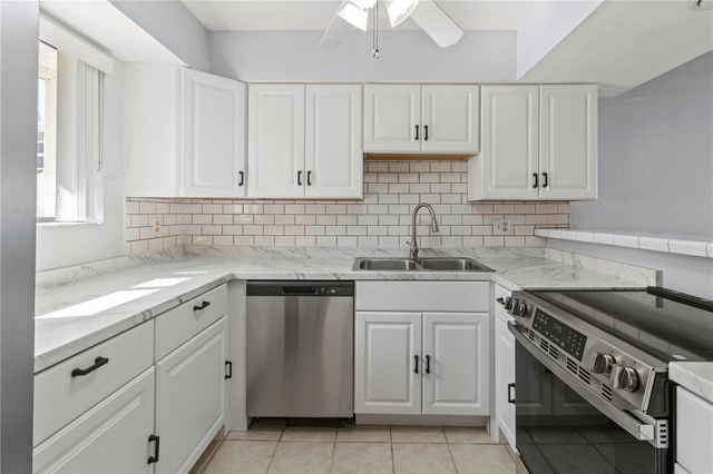 1801 GULF DRIVE N 160, Bradenton Beach, FL 34217