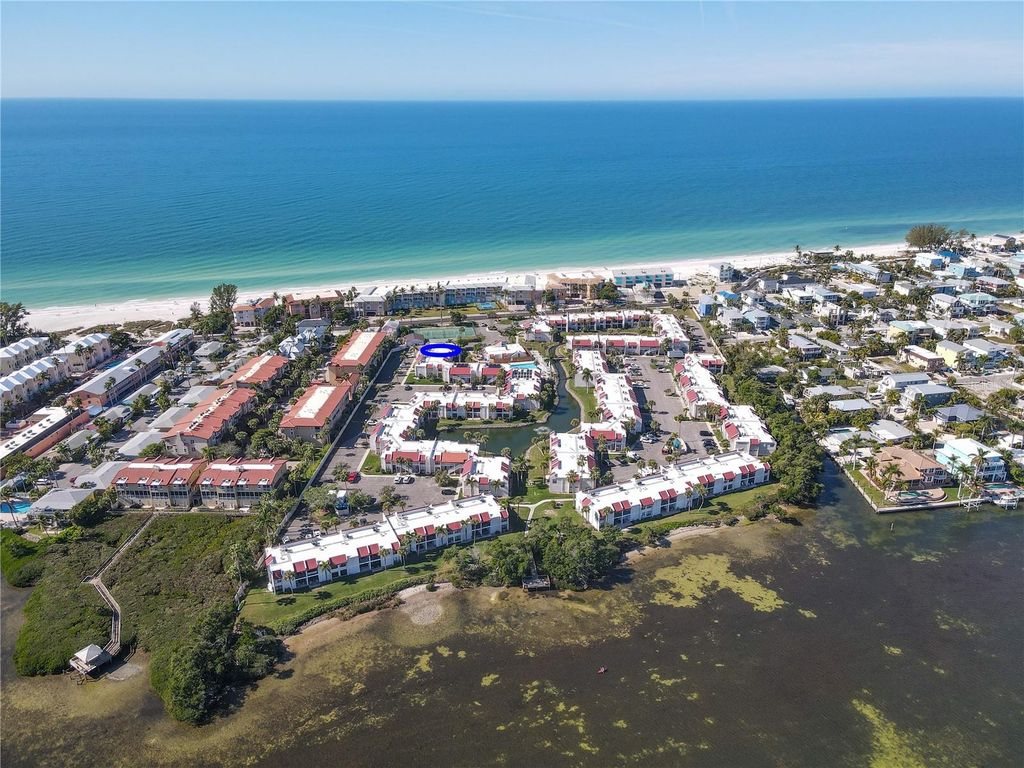 Image 11 of property listing at 1801 GULF DRIVE N 160, Bradenton Beach, FL 34217