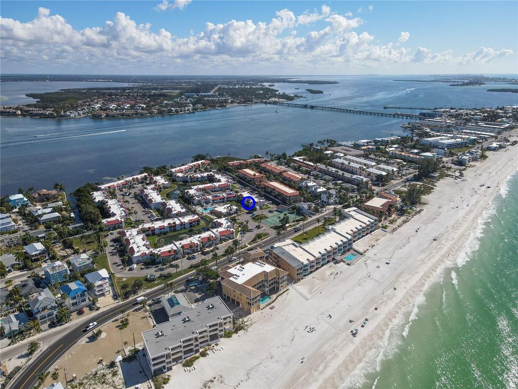 Image 17 of property listing at 1801 GULF DRIVE N 160, Bradenton Beach, FL 34217