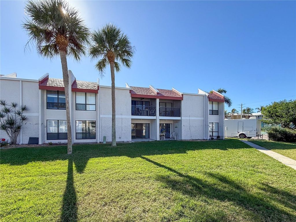Image 22 of property listing at 1801 GULF DRIVE N 160, Bradenton Beach, FL 34217