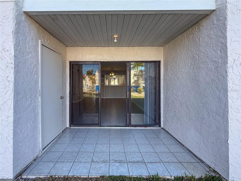 Image 24 of property listing at 1801 GULF DRIVE N 160, Bradenton Beach, FL 34217